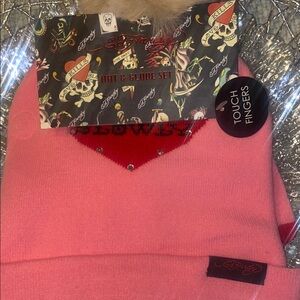 ED HARDY Pink Heart Hat and Glove Set!